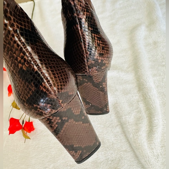 Zara | Gorgeous Leather Animal Print Boots - Picture 9 of 15